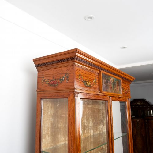 ANTIQUE EDWARDIAN SATINWOOD PAINTED DISPLAY CABINET ON STAND BY HAMPTON SONS C1900 - ADDITIONAL PHOTO 7