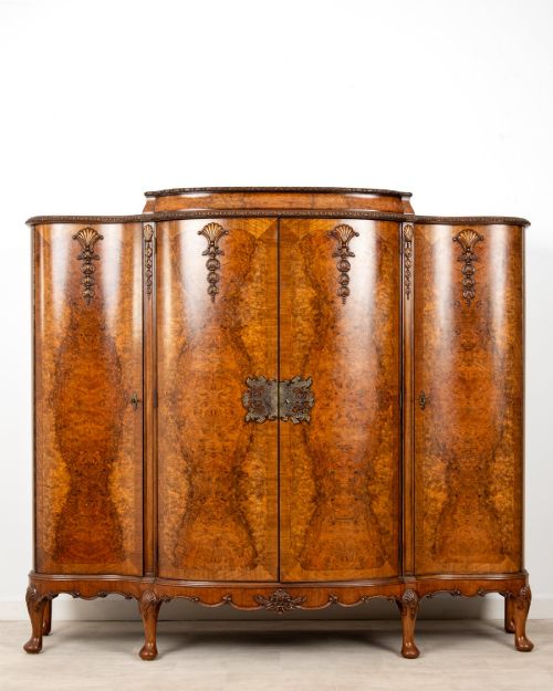 ANTIQUE BURR WALNUT COCKTAIL CABINET WITH FITTED MIRRORED INTERIOR C1930