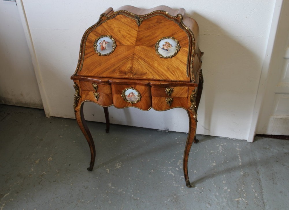 A French Kingwood Ladies Bureau