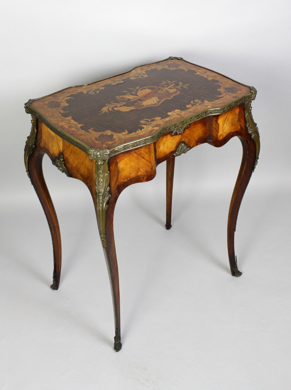 A FRENCH KINGWOOD & FLORAL MARQUETRY LADIES VANITY TABLE