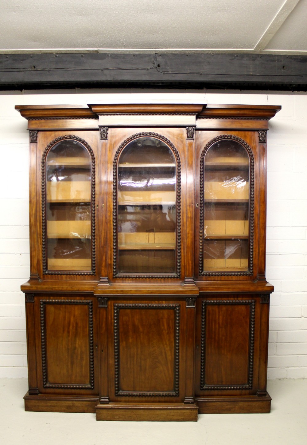 A William IV Mahogany Three Door Breakfront Bookcase