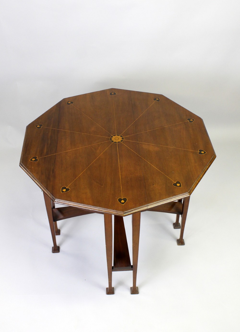 A LOVELY MAHOGANY INLAID ART NOUVEAU TABLE