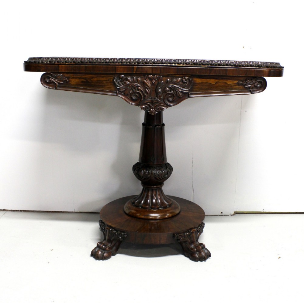 A BEAUTIFUL CARVED WILLIAM IV ROSEWOOD CARD TABLE