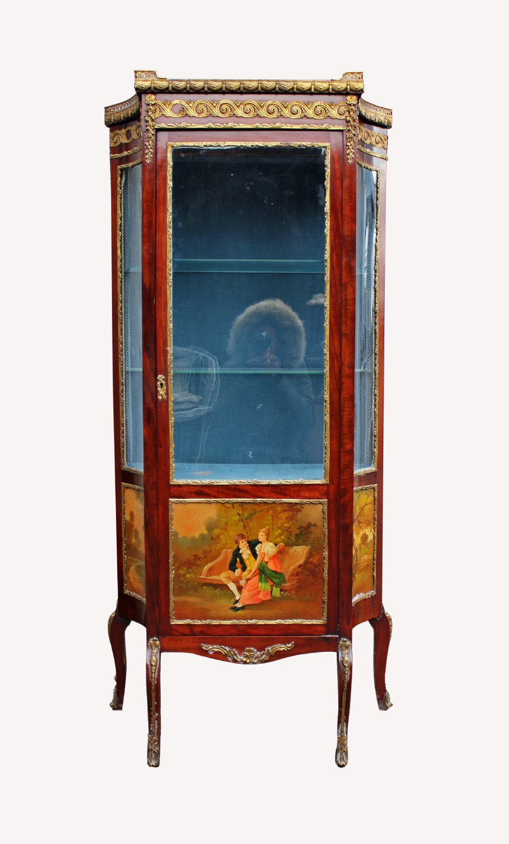 A PRETTY SIZED VERNIS MARTIN VITRINE CABINET 