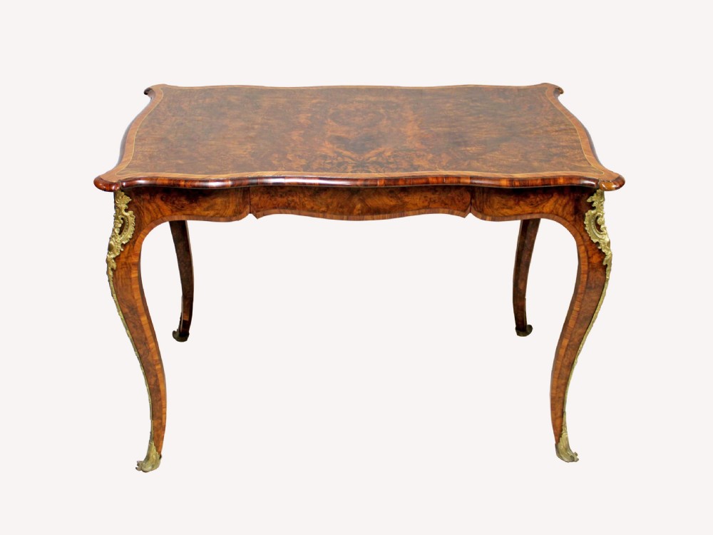 A BEAUTIFUL 19TH CENTURY BURR WALNUT TABLE WITH GILT BRONZE MOUNTS 