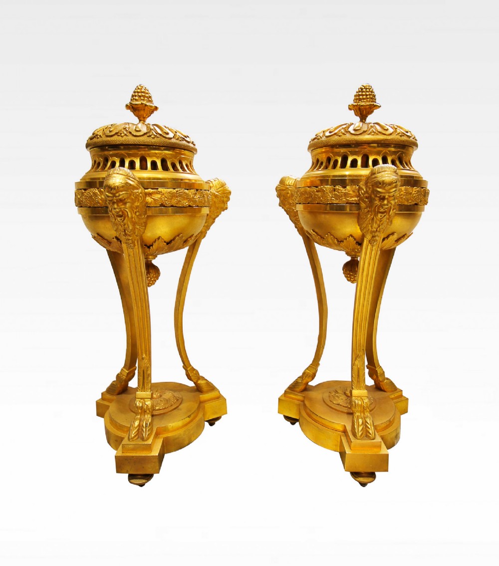 A PAIR OF 19TH CENTURY FRENCH GILT BRONZE CASSOLETTES
