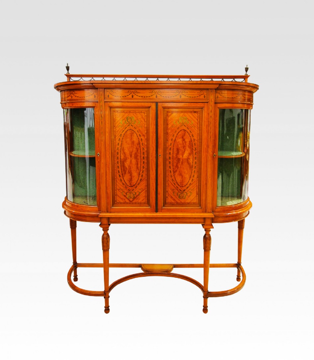 EDWARDIAN SATINWOOD & INLAID DISPLAY CABINET BY MAPLE & CO