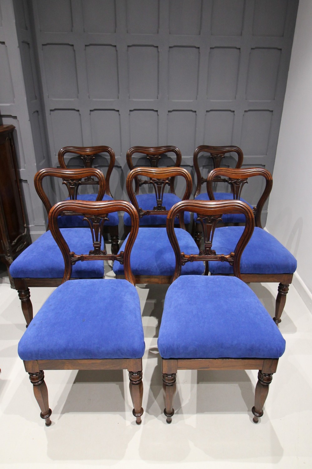 SET OF 8 19TH CENTURY ROSEWOOD CHAIRS 