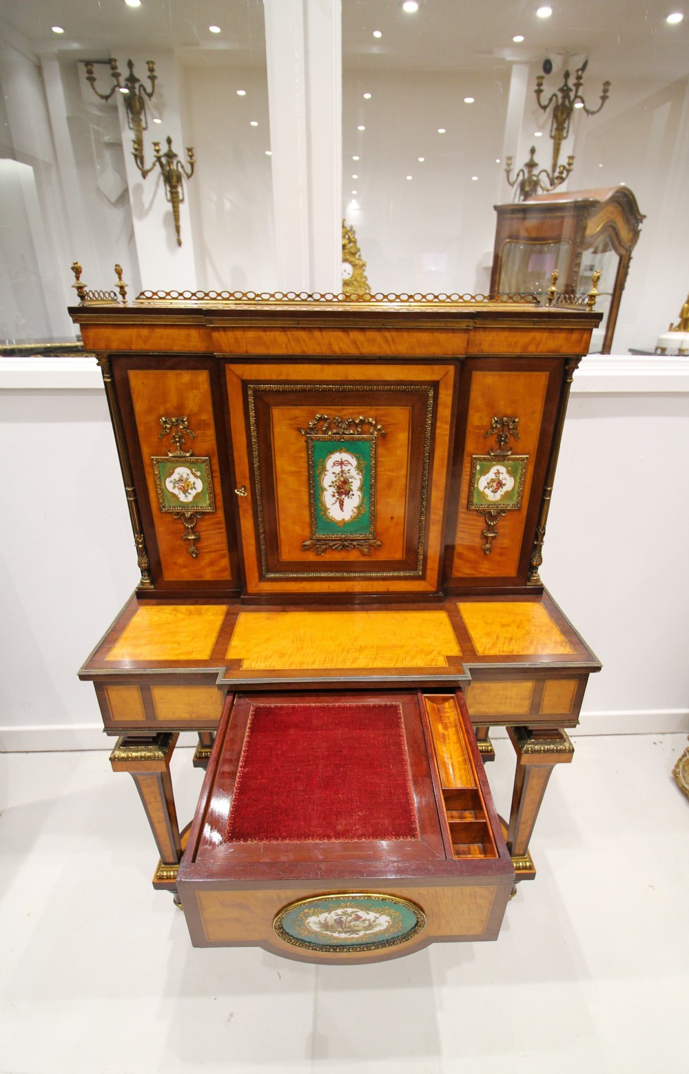 STUNNING QUALITY 19TH CENTURY SATINWOOD BONHEUR DU JOUR WITH PORCELAIN PLAQUES  View VII