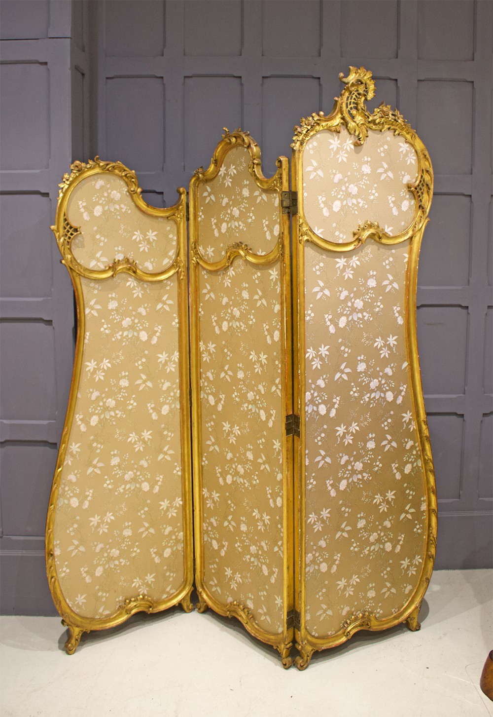 A BEAUTIFUL ROCOCO STYLE GILTWOOD 3 FOLD SCREEN