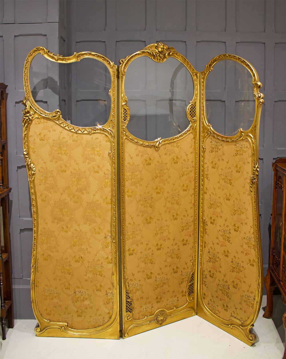 A BEAUTIFUL CARVED GILTWOOD 3 FOLD SCREEN