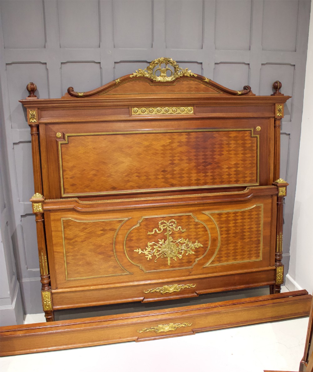 A BEAUTIFUL 19TH CENTURY FRENCH ORMOLU MOUNTED BED 