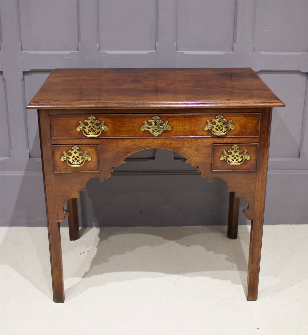 18TH CENTURY GEORGIAN MAHOGANY LOWBOY