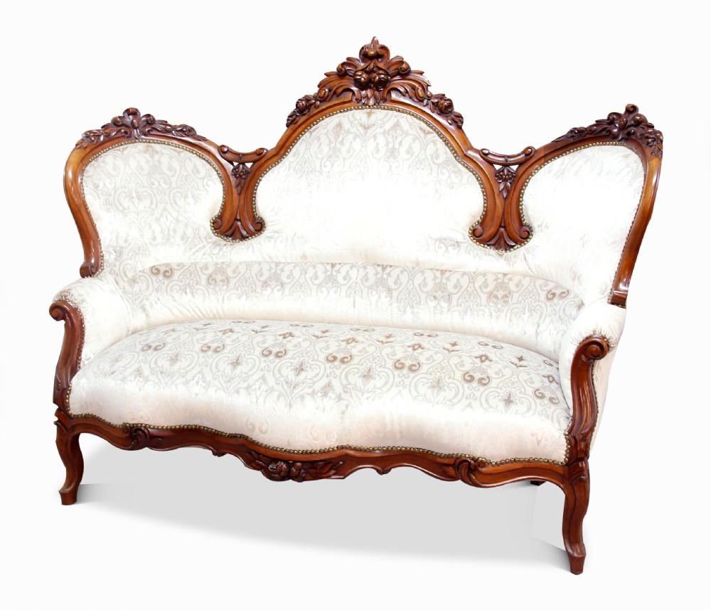 Victorian 19th-Century Carved Mahogany Three-Piece Salon Suite View II
