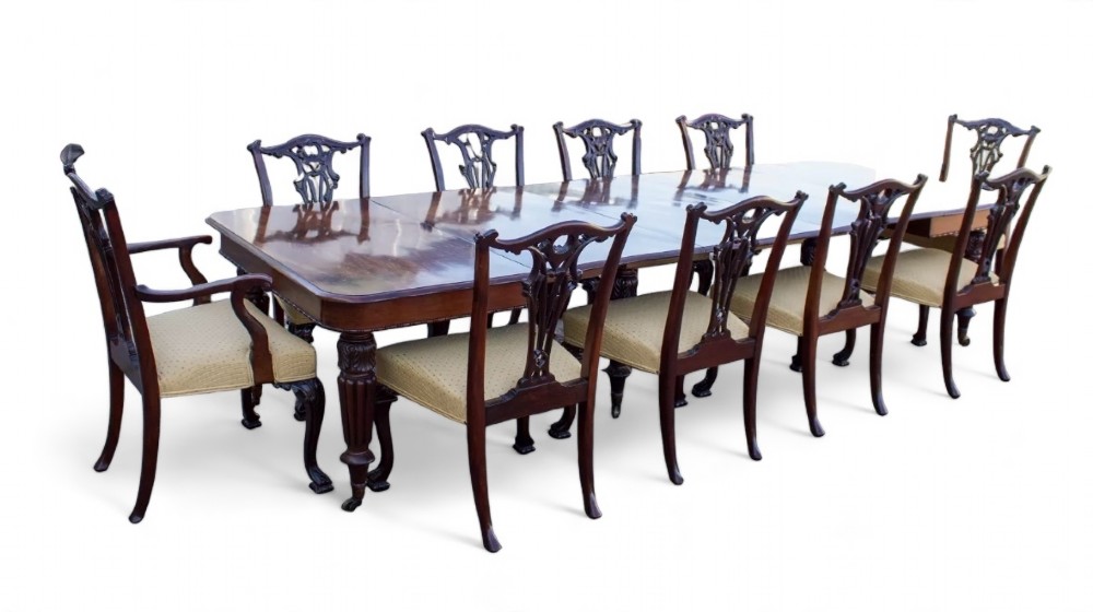 Stunning Quality Antique Mahogany Extending Dining Table & 10 Chairs 