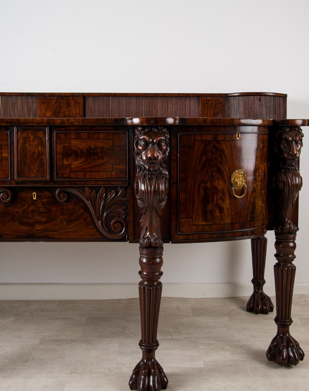 Exceptional Antique Georgian Mahogany Sideboard / Server With Bold Lion Carvings C.1820 View V