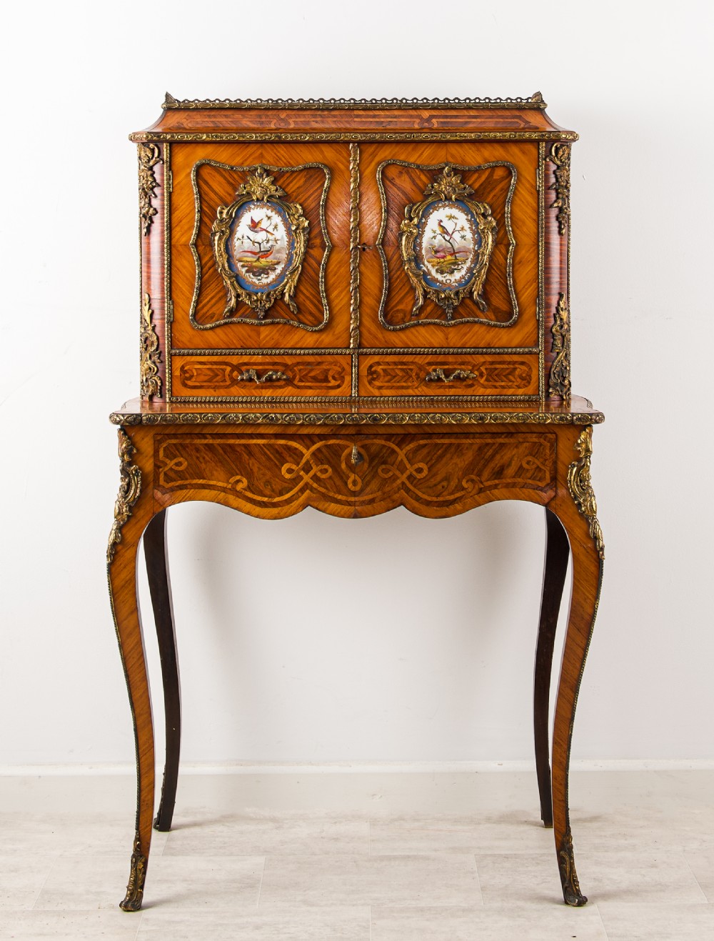 Fine Antique French Kingwood Bonheur du Jour with Hand-Painted Porcelain Plaques View VII