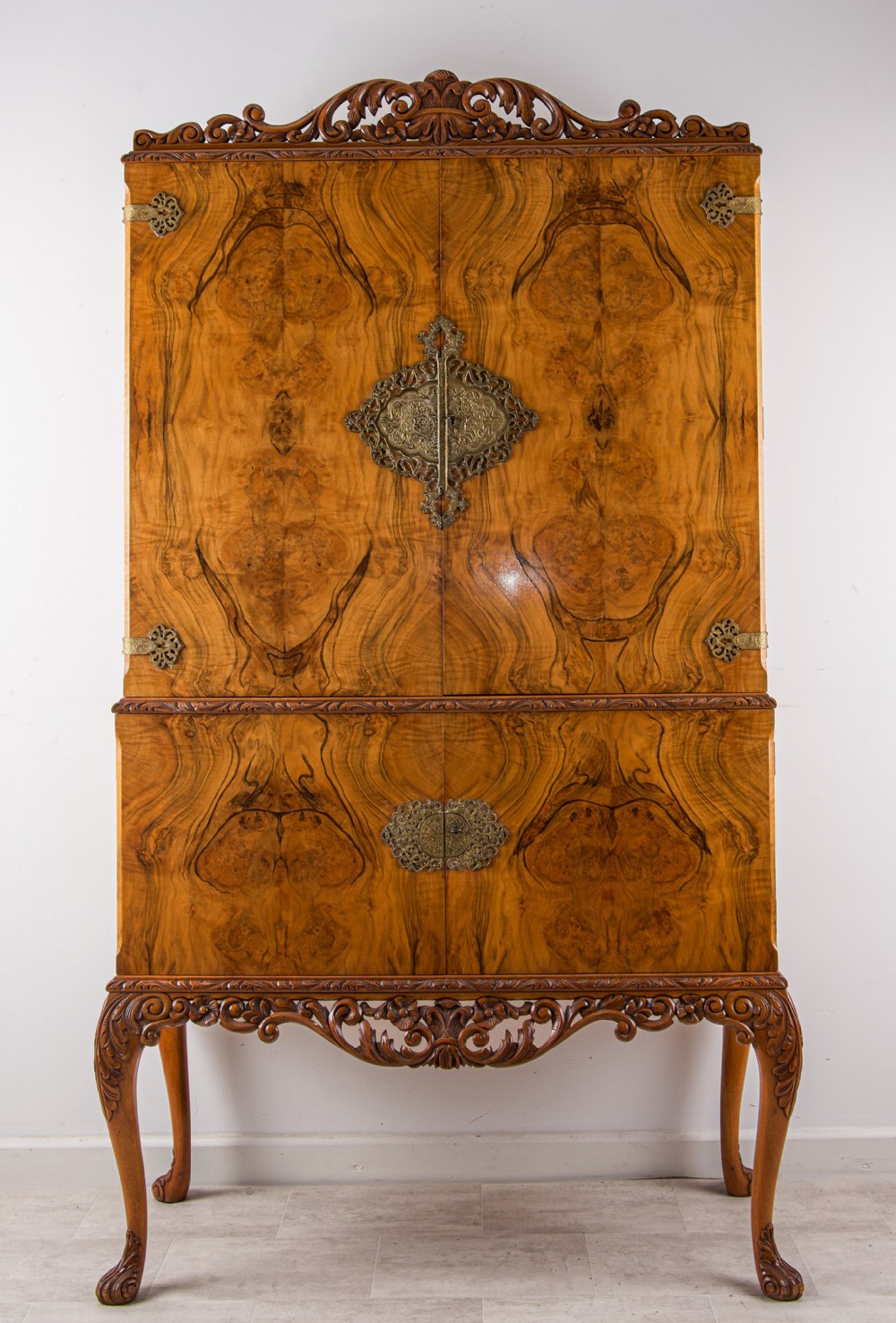 Burr Walnut Cocktail Cabinet with Carved Cabriole Legs, c.1930