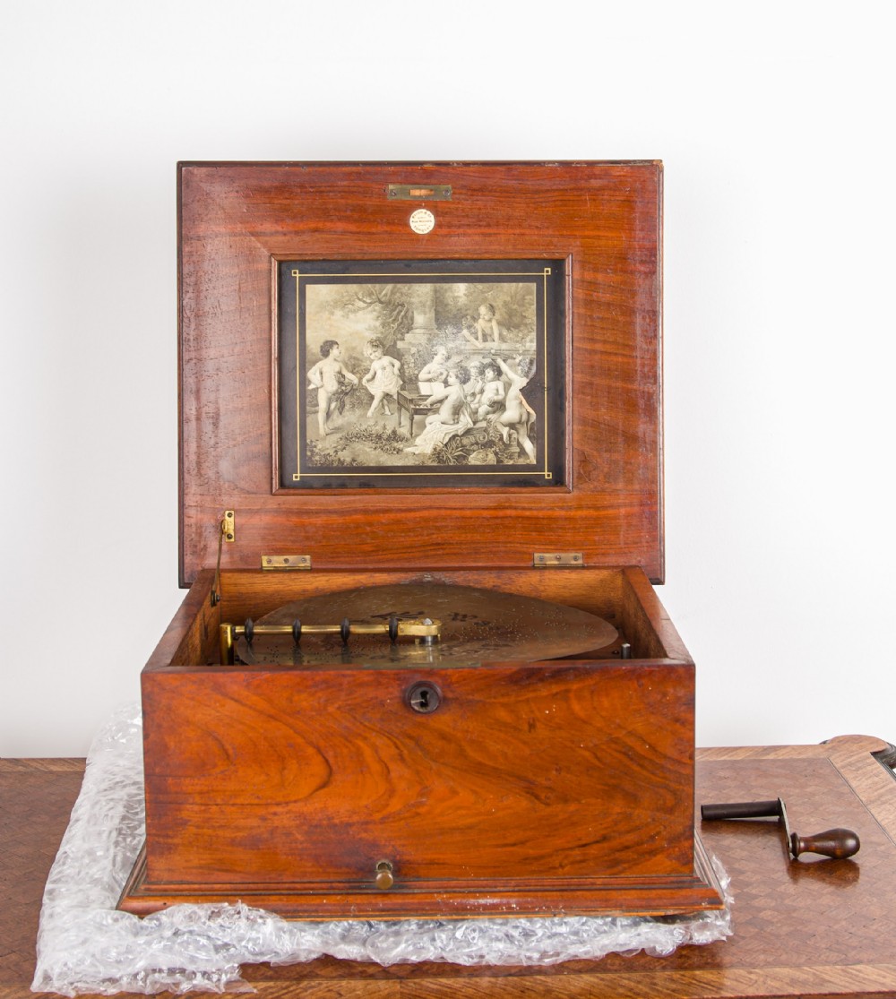 Antique Victorian Music Box with 11 Discs Working