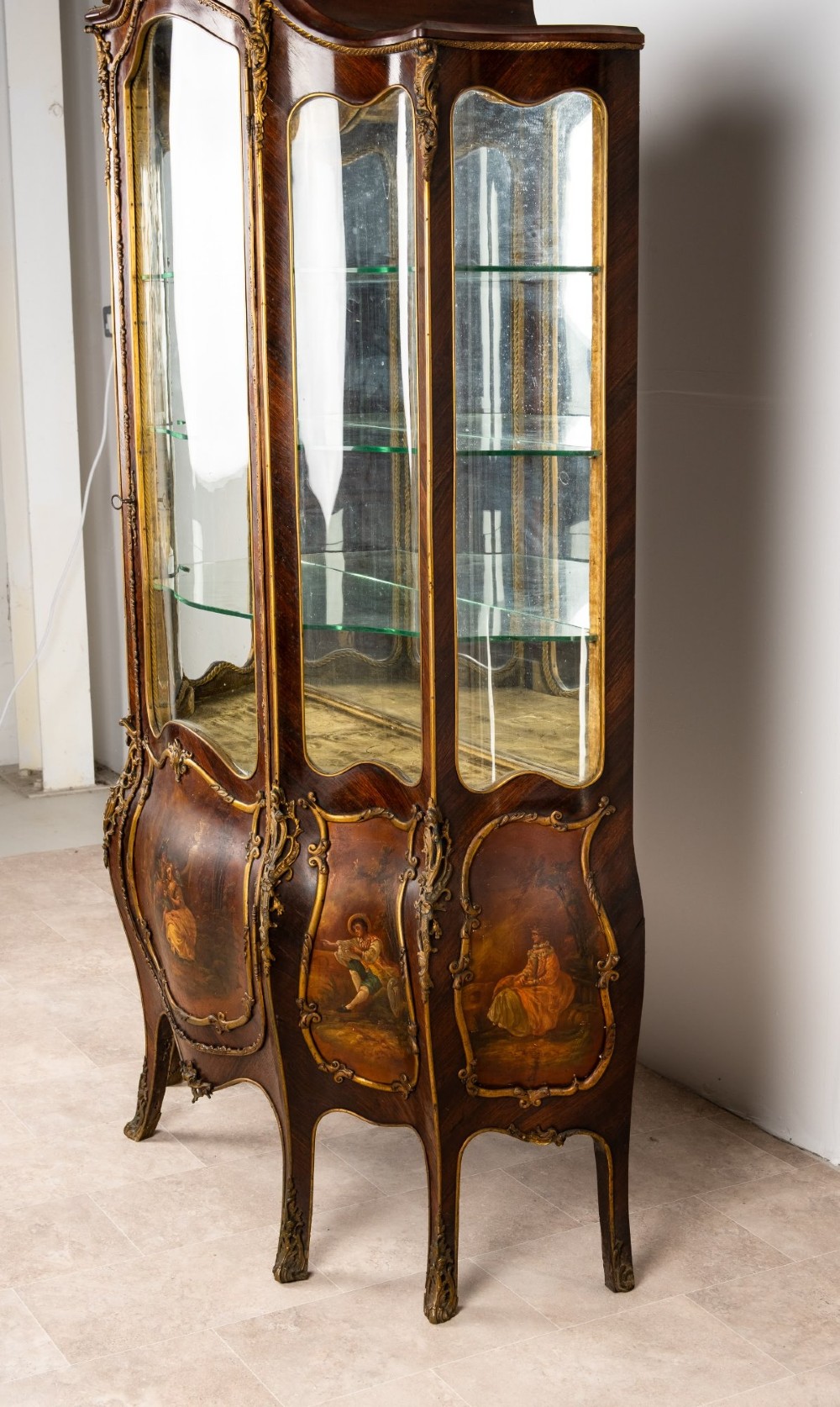 A French Louis XV style Vernis Martin bombe vitrine display cabinet featuring kingwood veneer, gilt-bronze mounts, glass panels, and hand-painted figurative scenes. View V