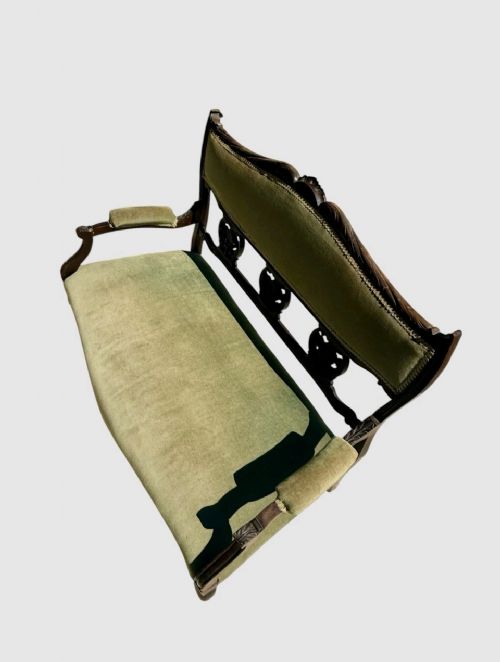 ANTIQUE VICTORIAN CARVED MAHOGANY SETTEE SOFA GREEN UPHOLSTERED TWO SEATER - ADDITIONAL PHOTO 3