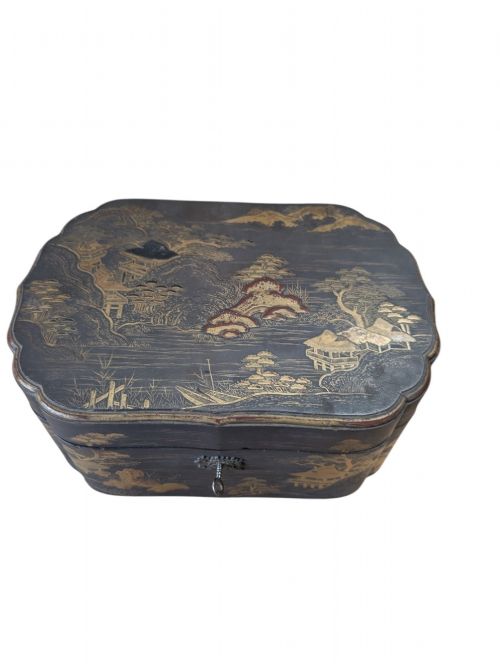 VINTAGE CHINOSERIE CARTOUCHE BOX - ADDITIONAL PHOTO 1