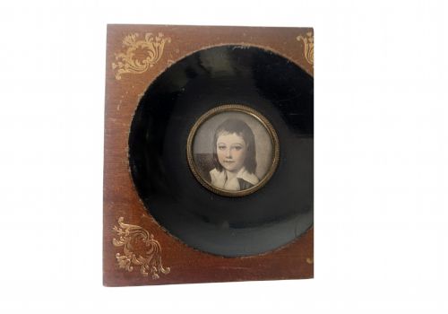 PAIR REGENCY OR EARLY VICTORIAN FRAMES WITH PRINTS OF MINIATURES - ADDITIONAL PHOTO 2
