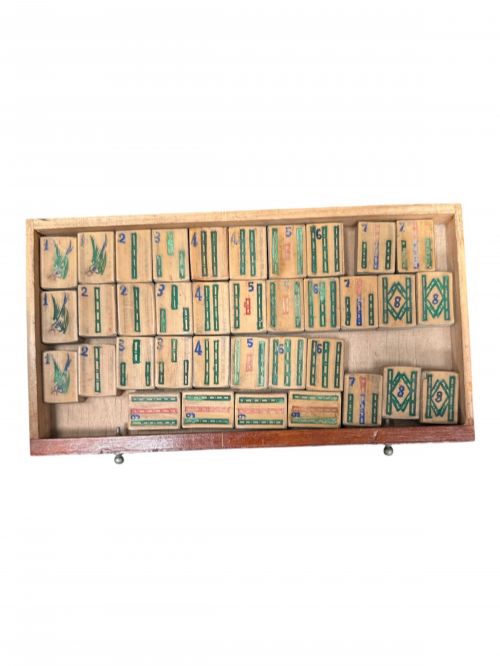 ANTIQUE CHINESE MAHJONG SET IN FITTED WOODEN CABINET - ADDITIONAL PHOTO 3