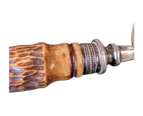 WALKER HALL SILVERPLATED CRUMB SCOOP WITH STAG ANTLER HANDLE - ADDITIONAL PHOTO 4