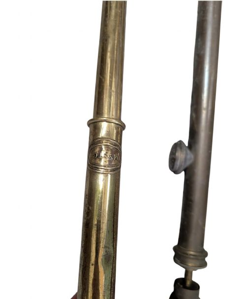 SET OF THREE VICTORIAN BRASS GARDEN SYRINGES ROSE SPRAYS WITH WOODEN HANDLES C1900 - ADDITIONAL PHOTO 1
