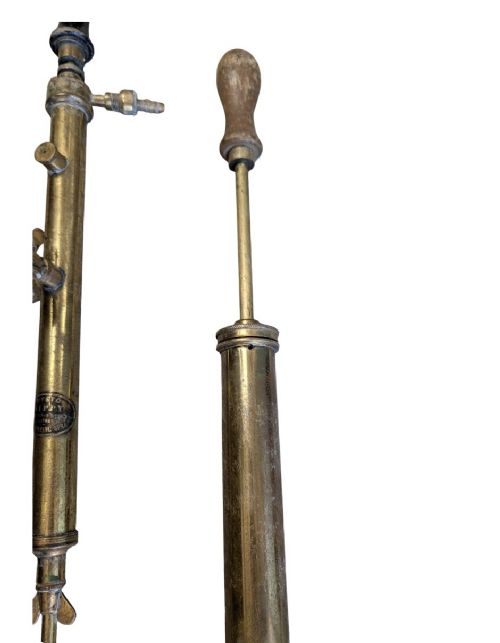 VICTORIAN BRASS GARDEN ROSE SPRAYS AND SYRINGES SET OF THREE - ADDITIONAL PHOTO 3