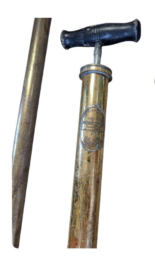 VICTORIAN BRASS GARDEN SYRINGE ROSE SPRAY SET WITH WOODEN HANDLES - ADDITIONAL PHOTO 1