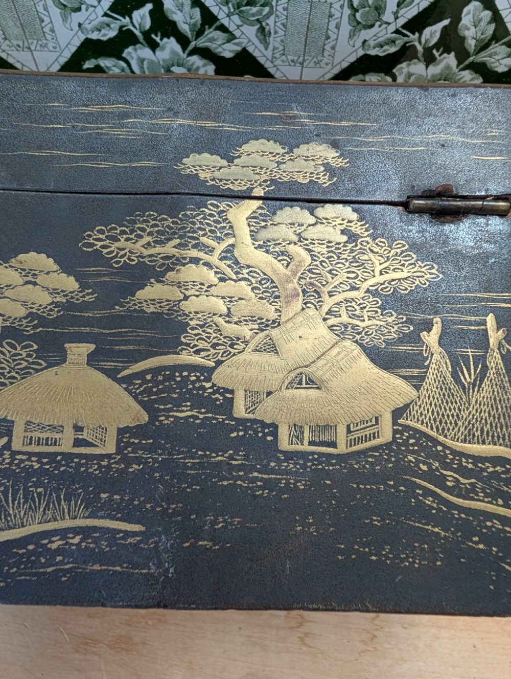 Vintage Chinoserie Cartouche Box View VI
