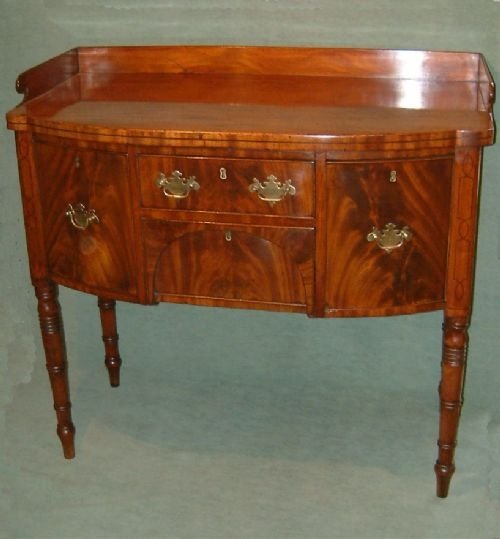 George 3rd Flame Mahogany Sideboard of Small Proportions