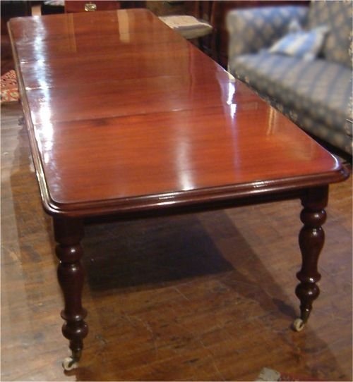 Victorian Mahogany Extending Dining Table