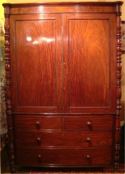 William 1vth Mahogany Linen Press