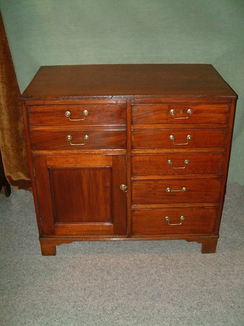 George 3rd Mahogany Gentleman’s Chest of Drawers