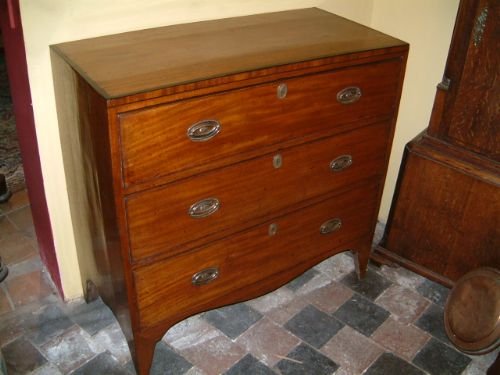 George 3rd Small Mahogany & Crossbanded Chest of Drawers