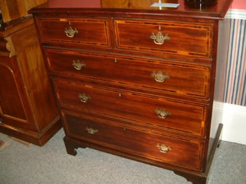 George 3rd  Mahogany Chest of Drawers with Rosewood Banding.