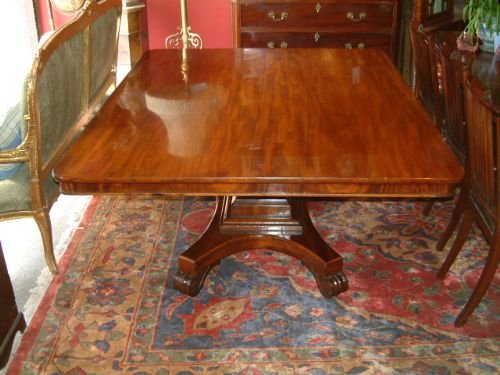 Large Regency Mahogany Pedestal Breakfast Table with 2 Plank Top