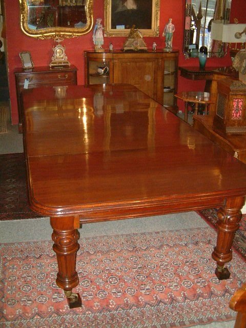 Victorian Mahogany Wind Out Extending Dining Table