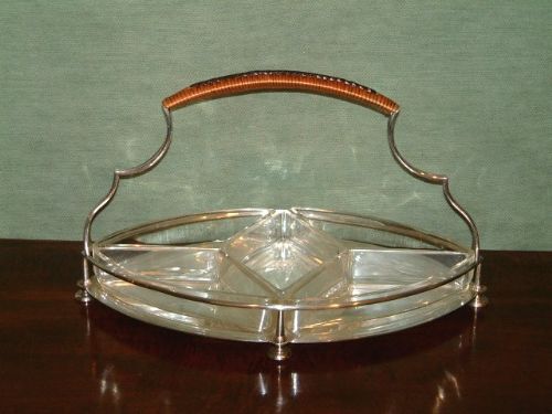 1920’Ssilver Plated Hors D’oeuvres by William Hutton & Sons Sheffieldwith Cane Handle & Glass Dishes