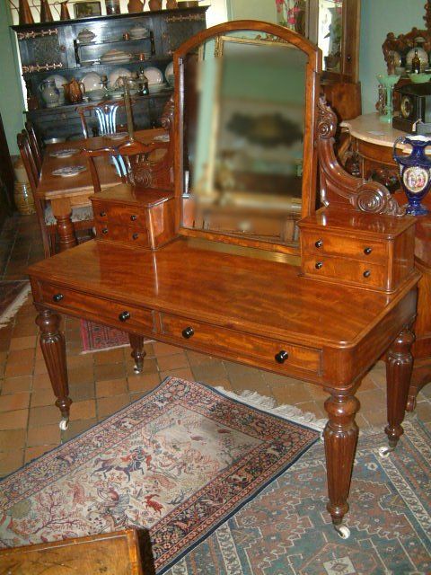 Superb Victorian Mahogany Gillow Style Dressing Table