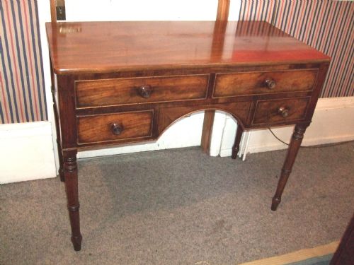 Regency Mahogany Kneehole Writing/dressing Table
