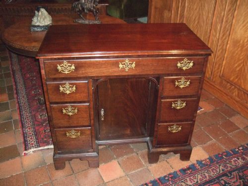George 3rd 18thc Mahogany Dressing/writing Desk