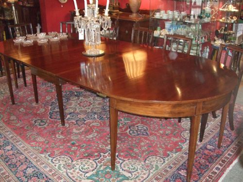 Superb All Original George 3rd Mahogany Extending Dining Table
c.1790
