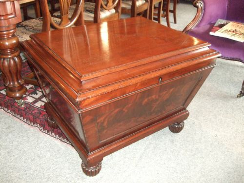 George 3rd Mahogany Cellarette