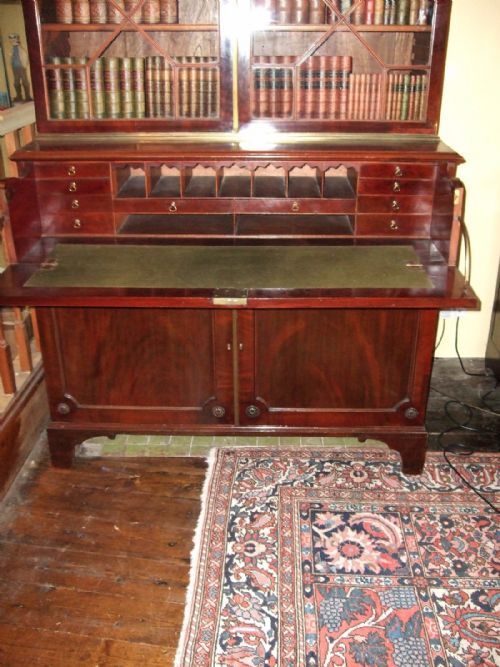 FINE QUALITY MAHOGANY GEORGE3RD SECRETAIRE BOOKCASE WITH SWAN NECK PEDIMENT PROVENANCE LORD GRETTON STAPLEFORD PARK LEICESTERSHIRE - ADDITIONAL PHOTO 1