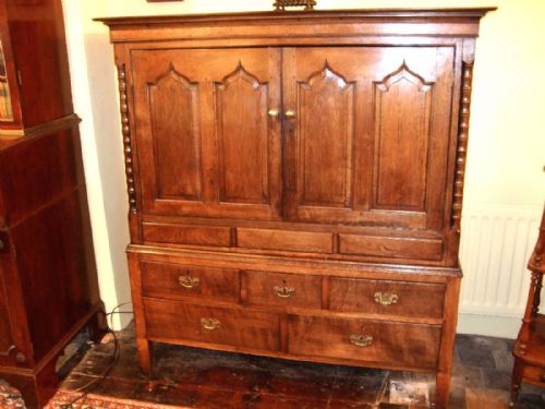 18thc Welsh”carmarthanshire”
oak Cupboard with Drawers.
