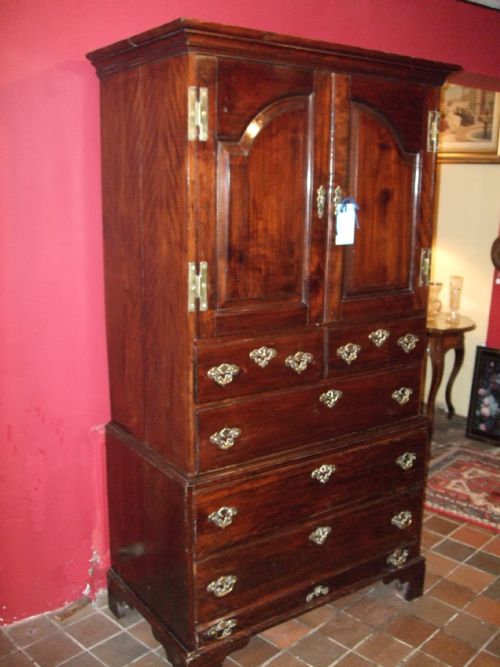 George 3rd Red Walnut Linen Press
c.1780

